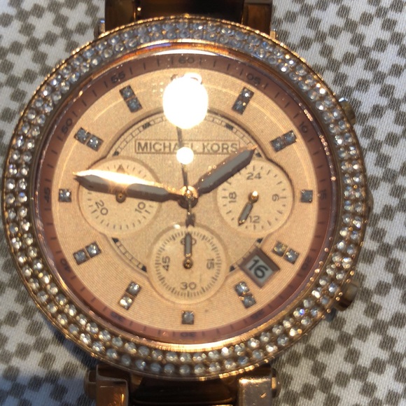 Michael Kors rose gold watch - Picture 2 of 4